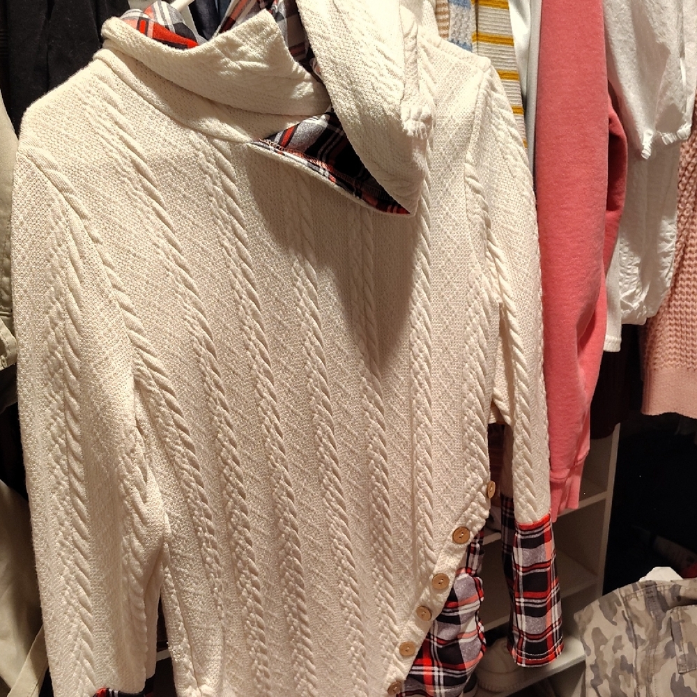 SHEIN White Cable Knit Sweater with Plaid Details